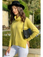 Свитер оверсайз с высоким воротом