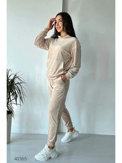 Костюм велюровый женский — изображение 3