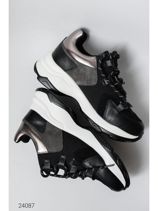 Кроссовки на массивной подошве — изображение 2