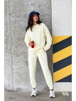 Трикотажный костюм из свитшота и джоггеров