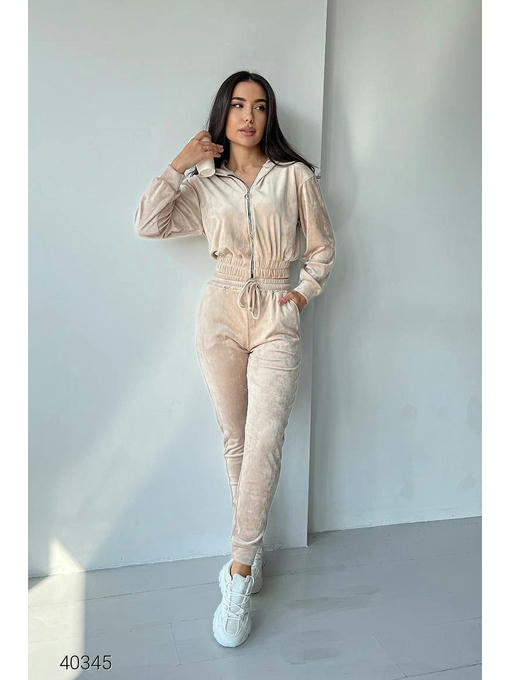 Женский велюровый костюм — изображение 3