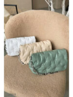 Стеганая сумка с ремнем-цепочкой