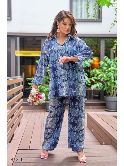 Женский шёлковый костюм