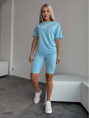 Костюм женский футболка и велосипелки