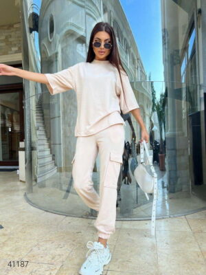 Женский трикотажный костюм