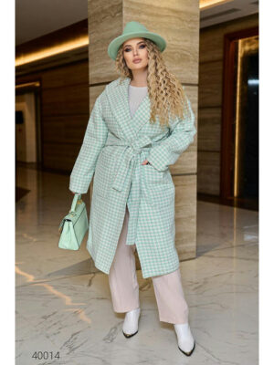 Женское пальто утепленное с капюшоном