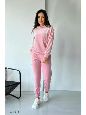 Костюм велюровый женский