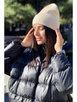 Вязанная шапка-бини с отворотом