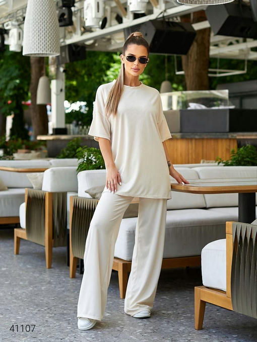 Женский базовый костюм — изображение 3