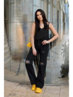 Свободные джинсы со рваной отделкой