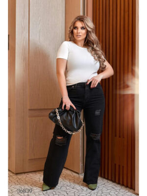 Свободные джинсы со рваной отделкой