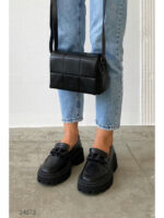 Кожаные лоферы с массивной цепочкой