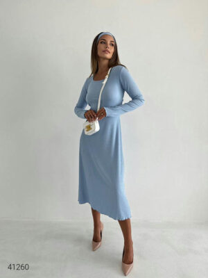 Платье с повязкой