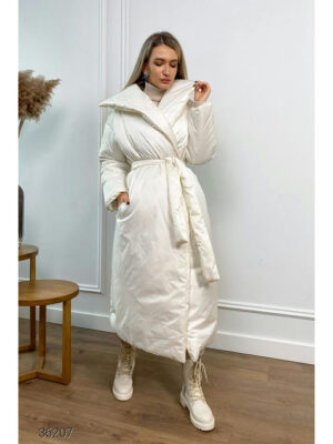 Оверсайз-пальто с запахом и поясом