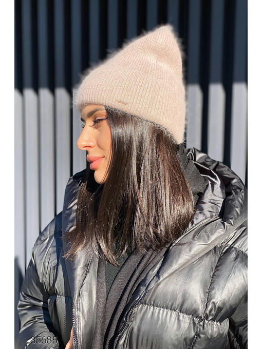 Пушистая ангоровая шапка-бини с отворотом — изображение 4