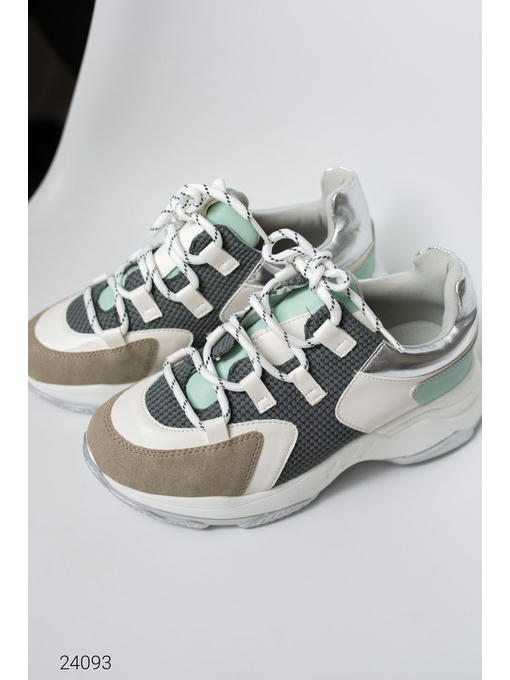 Кроссовки с контрастными вставками — изображение 4