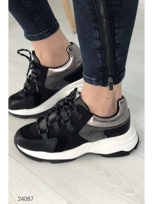 Кроссовки на массивной подошве — изображение 3