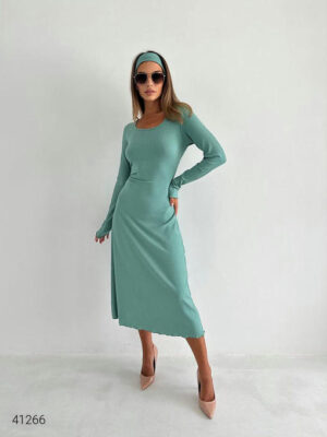 Платье с повязкой