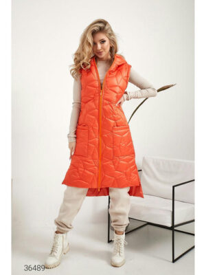 Стёганный жилет миди с капюшоном