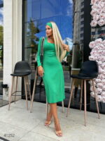 Платье с повязкой