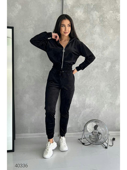 Женский велюровый костюм — изображение 5