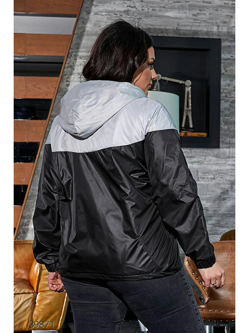 Женская куртка ветровка с капюшоном — изображение 3