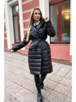 Стеганое пальто с объёмным капюшоном
