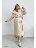 Оверсайз-пальто с запахом и поясом