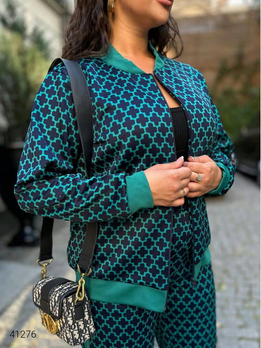 Женский костюм больших размеров — изображение 3