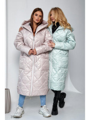 Стёганое пальто миди с объёмным капюшоном