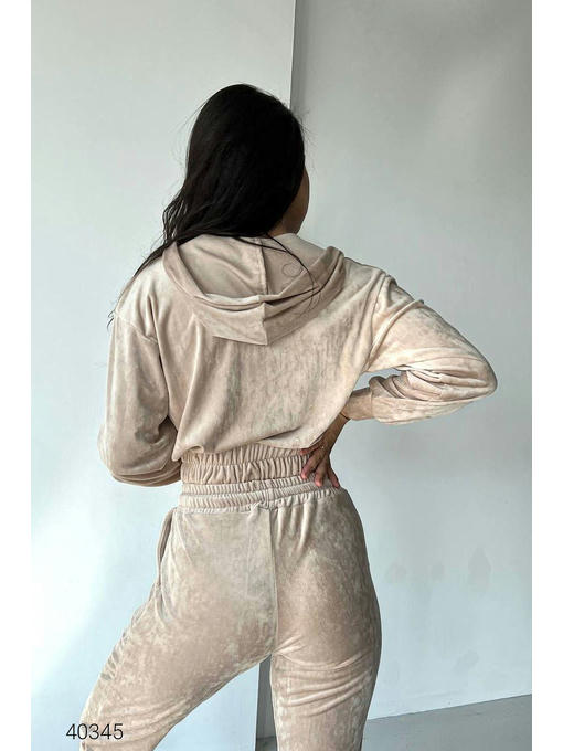 Женский велюровый костюм — изображение 6