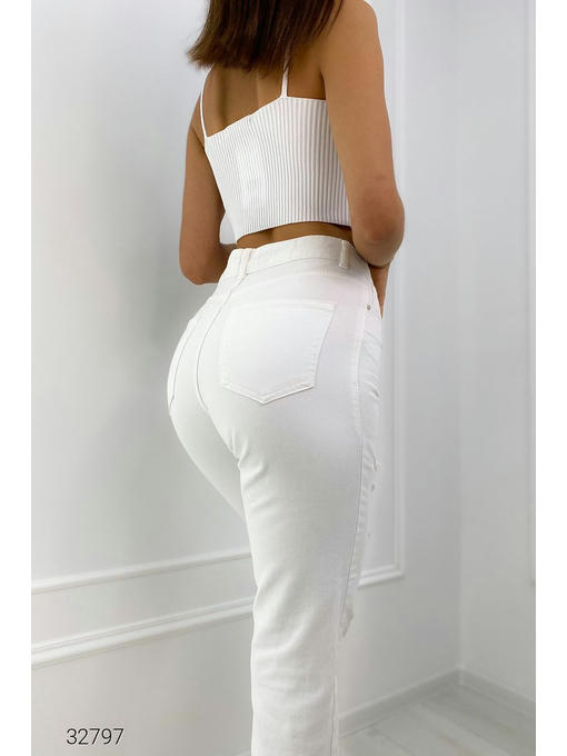 Джинсы бойфренда с рваной отделкой — изображение 4