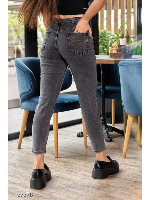 Джинсы с рваной отделкой — изображение 2