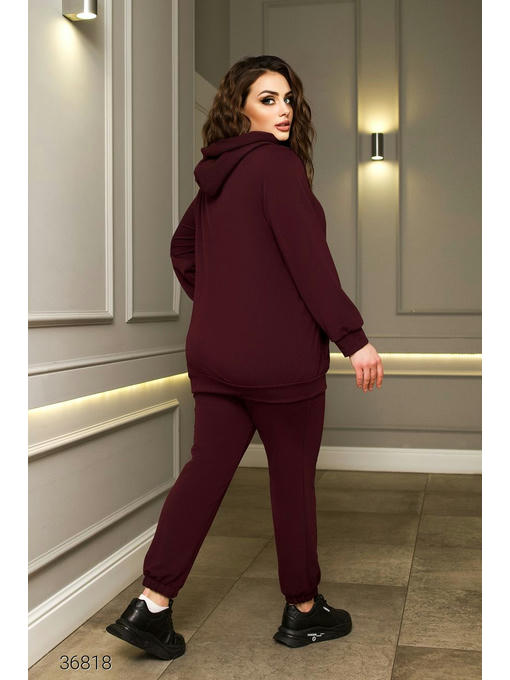 Трикотажный костюм из худи и джоггеров — изображение 3