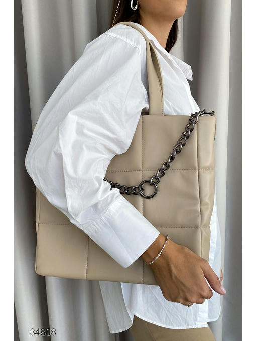 Объёмная стеганная сумка-тоут с короткими ручками — изображение 5