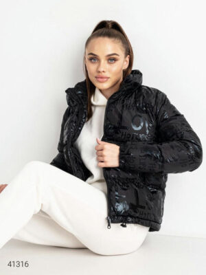 Куртка женская черная с принтом
