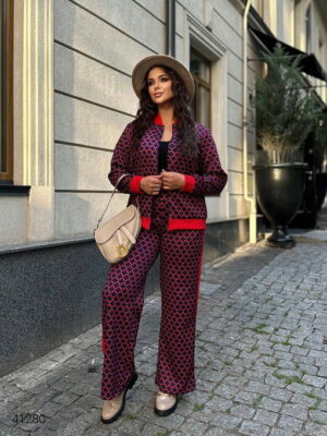 Женский костюм больших размеров