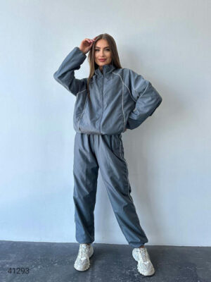 Спортивный костюм из плащевки