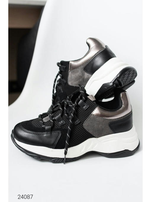 Кроссовки на массивной подошве — изображение 4