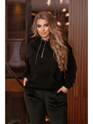 Тёплое худи с накладным карманом