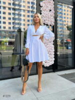 Платье с длинными рукавами