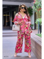 Женский брючный костюм