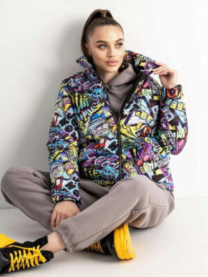 Куртка женская с абстрактным рисунком