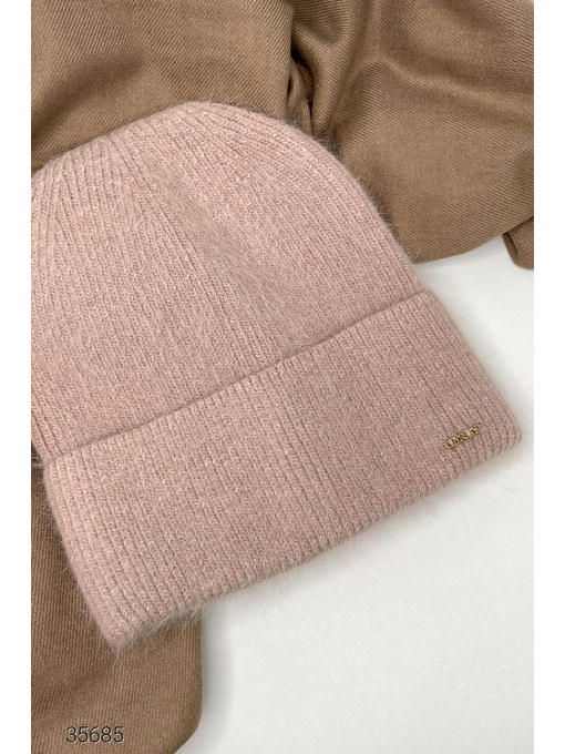 Пушистая ангоровая шапка-бини с отворотом — изображение 3