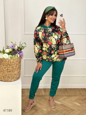 Женский костюм больших размеров