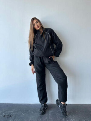 Спортивный костюм из плащевки