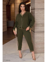 Женский брючный костюм