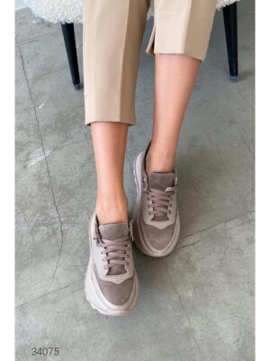 Кожаные кроссовки на массивной подошве