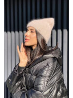 Пушистая ангоровая шапка-бини с отворотом