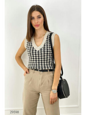 Вязаный жилет с узором гусиная лапка